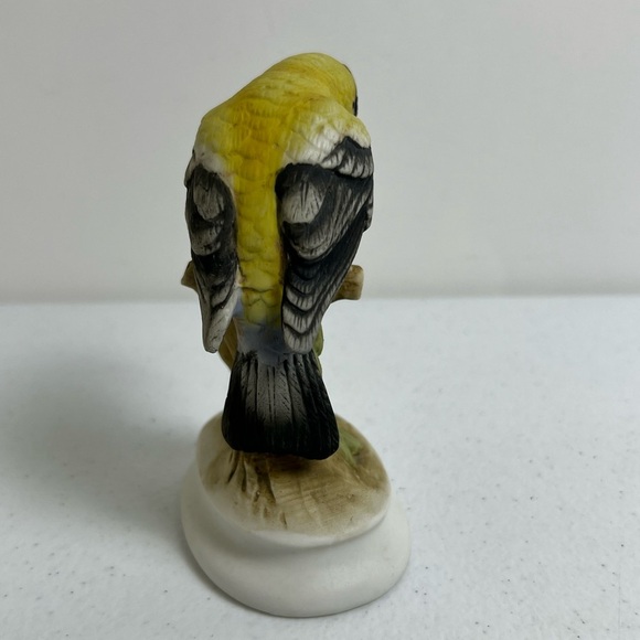 Lefton Hand Painted Gold Finch Bird Figurine China KW395 Yellow - Picture 4 of 8